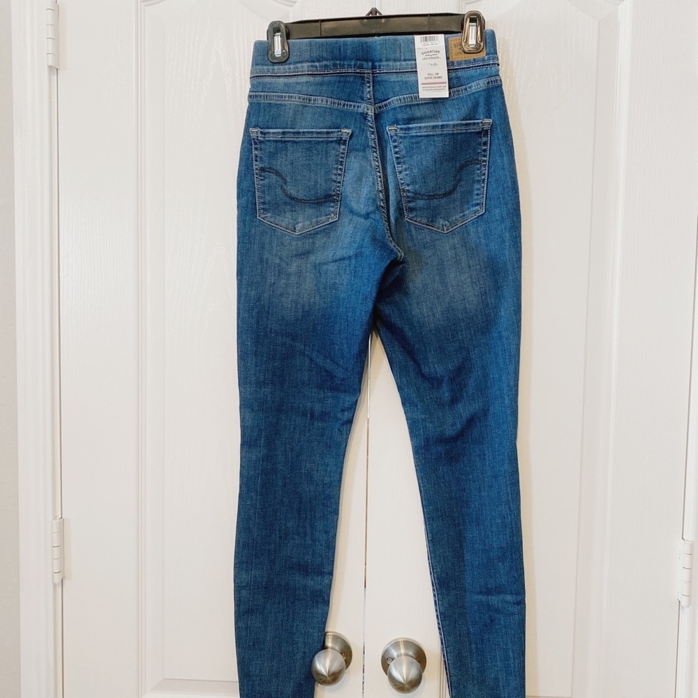Signature by Levi Strauss Simply Stretch Pull on Super Skinny Jeans Size 2 W 26 - Picture 2 of 13